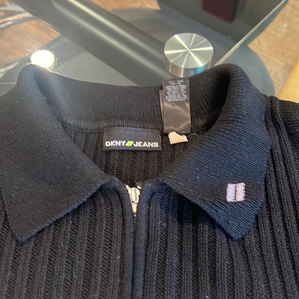 DKNY SWEATER - Picture 4 of 8